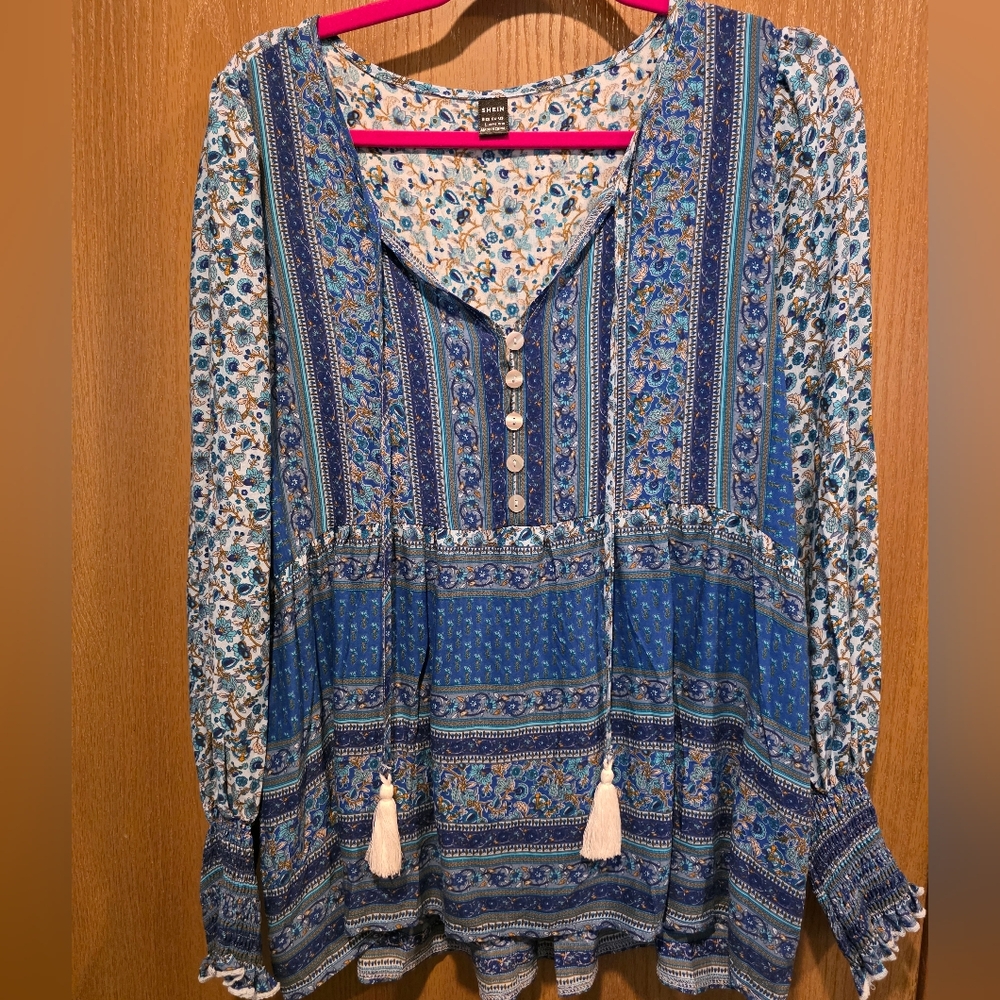 Floral Blue Women's Top L NWOT